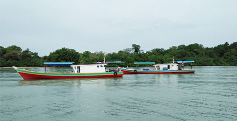 Slow Boat panaitan island, surfing tour, ujung kulon, krakatau